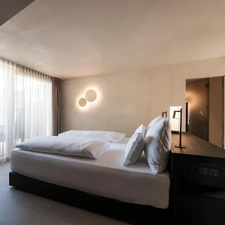 Eisenhut Boutique 4* Больцано