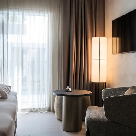 Eisenhut Boutique Hotel 4*