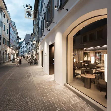 Eisenhut Boutique Hotell 4*