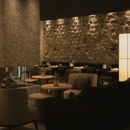 Hotel Eisenhut Boutique 4*