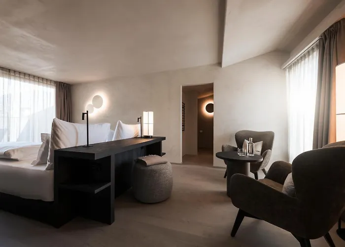 Hotel Eisenhut Boutique 4*