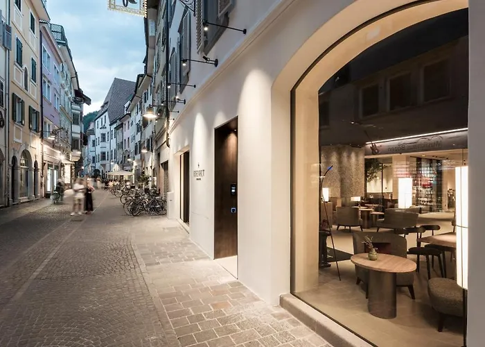 Eisenhut Boutique Hotel 4*